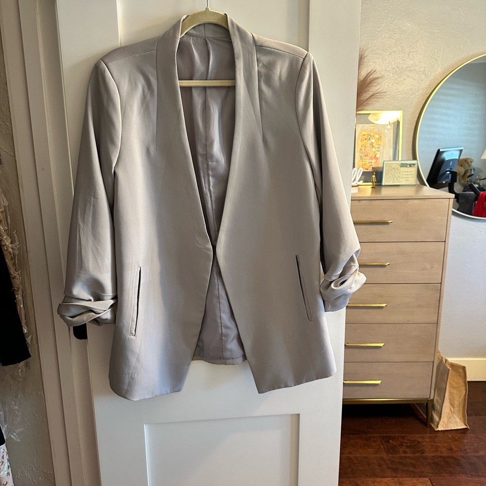 Elegant Gray Open Blazer